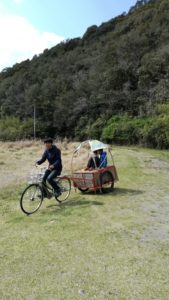 高校生の冒険家とリヤカー